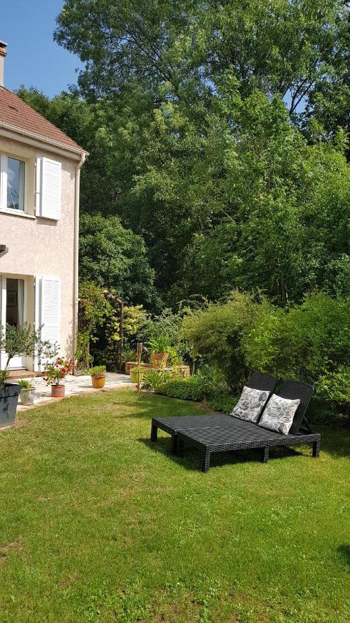 Chez Laurence & Rv Vaureal Exterior photo